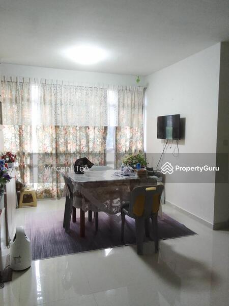 Prop-GPT: HDB Flat: D19  268A Compassvale Link