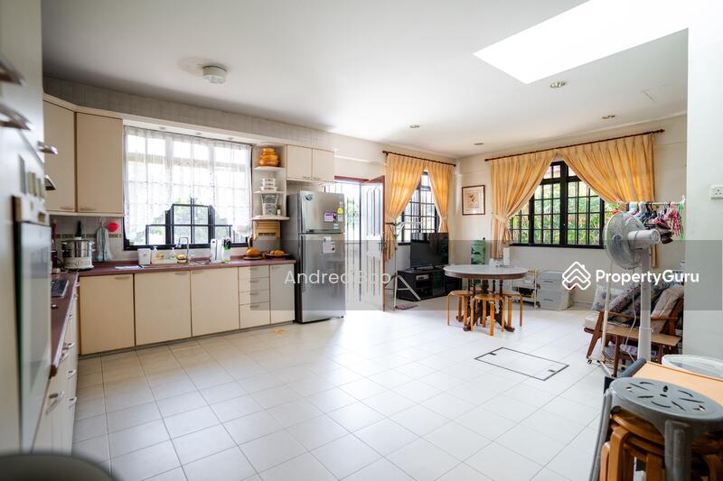Corner Terrace for Sale: D15, 455205