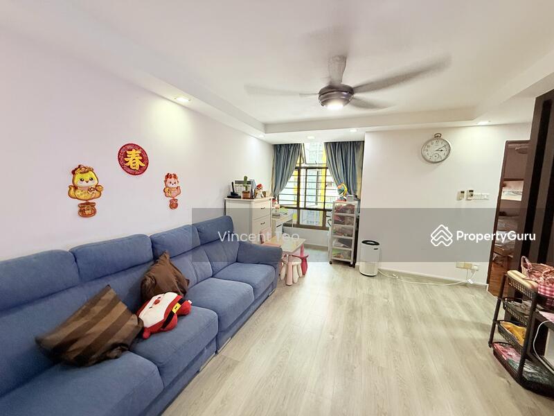 Prop-GPT: HDB Flat: D22 Boon Lay 675A Jurong West Street 64