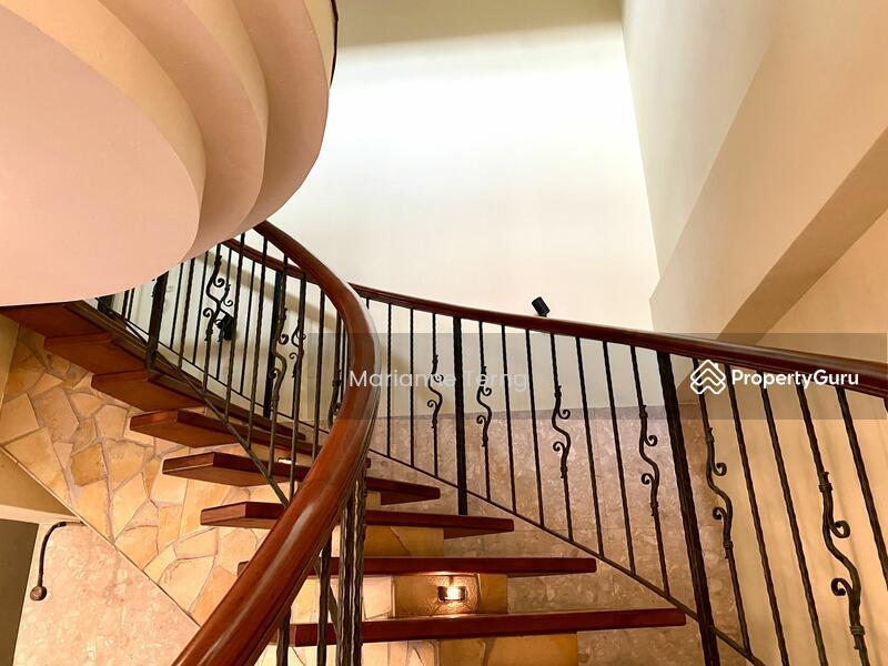 Semi-Detached for Sale: D19, 555136