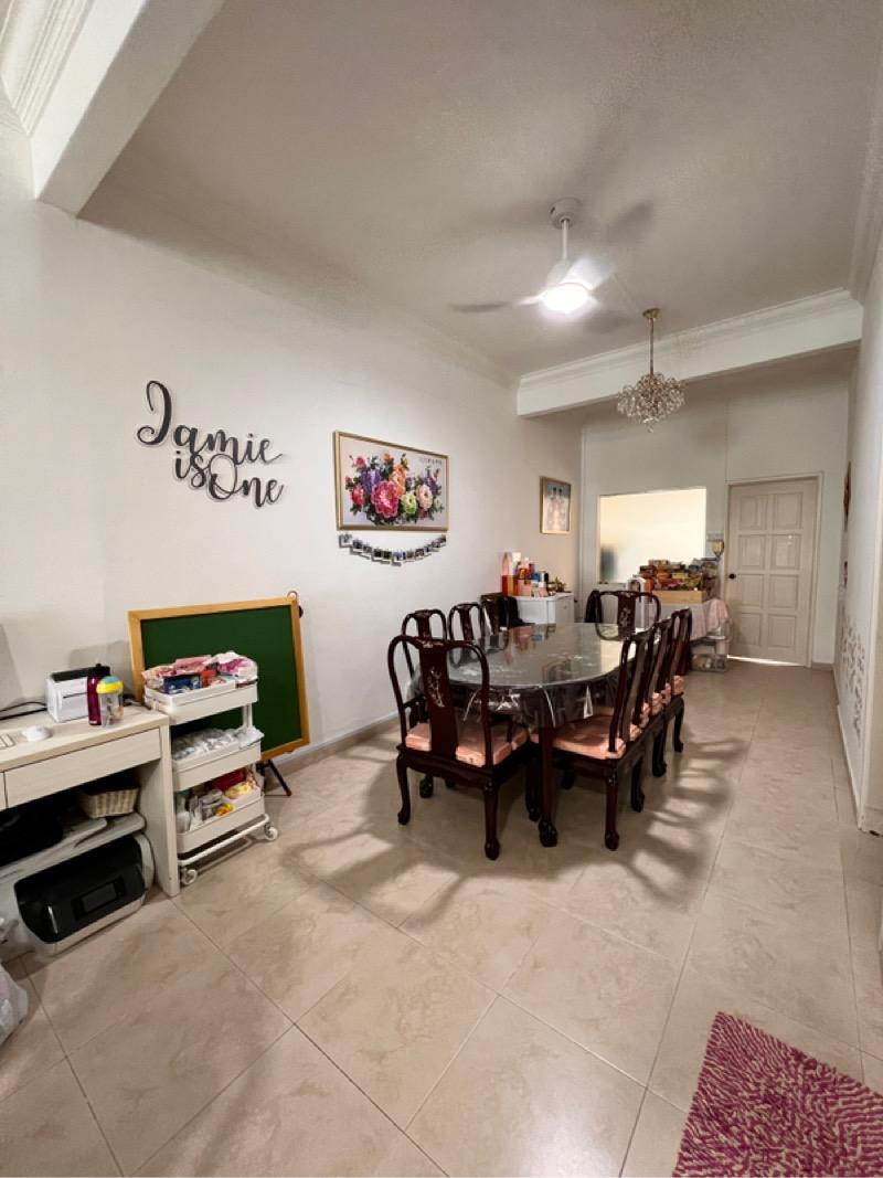 Terrace for Sale, SENNETT ESTATE Terraced House For Sale, $4,500,0002 Bath 1,800 sqft $2,093.00 psf, SGD 4,500,000