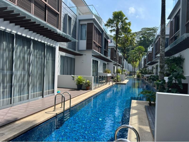 Prop-GPT: Cluster House: D11  Greenwood Mews