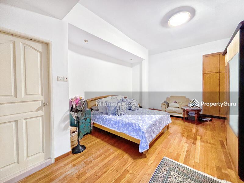 Corner Terrace for Sale: D14, 416682