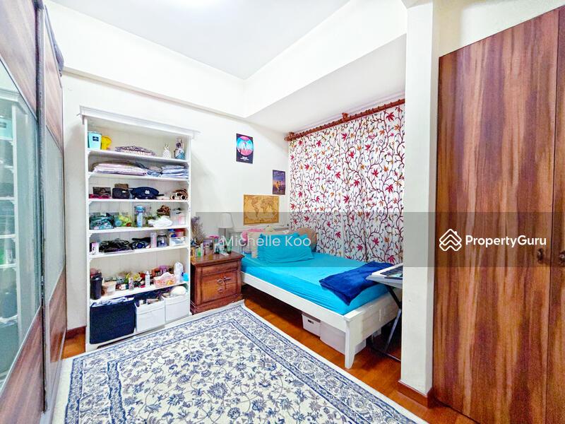 Corner Terrace for Sale: D14, 416682