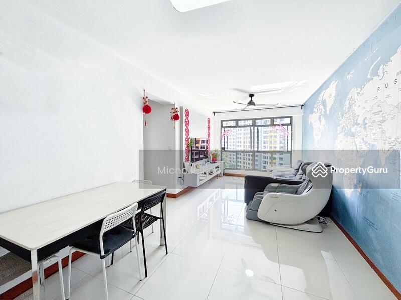 Prop-GPT: HDB Flat: D19  335C Anchorvale Crescent