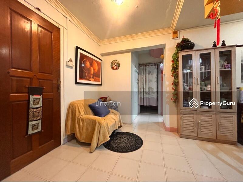 Prop-GPT: HDB Flat: D22 Boon Lay 547 Jurong West Street 42