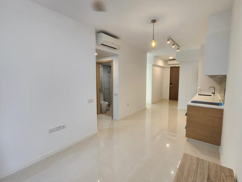 Condominium for Sale: D18, 528457