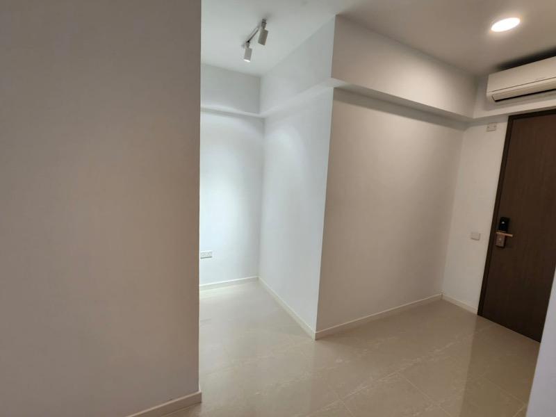 Condominium for Sale: D18, 528457