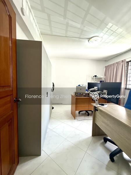 HDB Flat for Sale, 204 Jurong East Street 21, SGD 600,000 | 99-year lease