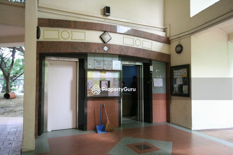 HDB Flat for Sale, 204 Jurong East Street 21, SGD 600,000 | 99-year lease