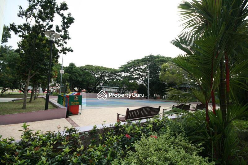 HDB Flat for Sale, 204 Jurong East Street 21, SGD 600,000 | 99-year lease