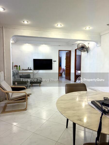 HDB Flat for Sale, 204 Jurong East Street 21, SGD 600,000 | 99-year lease