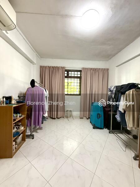 HDB Flat for Sale, 204 Jurong East Street 21, SGD 600,000 | 99-year lease