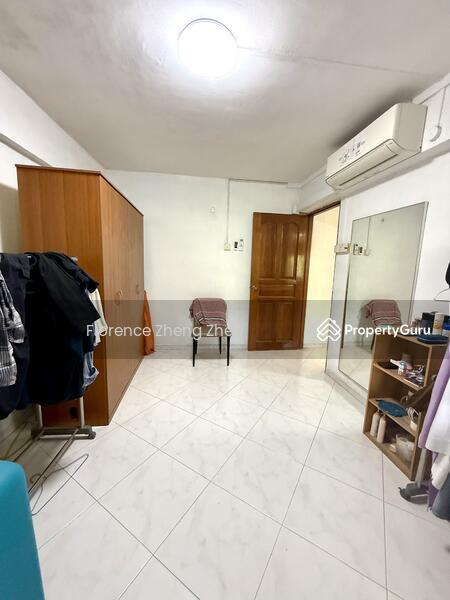 HDB Flat for Sale, 204 Jurong East Street 21, SGD 600,000 | 99-year lease