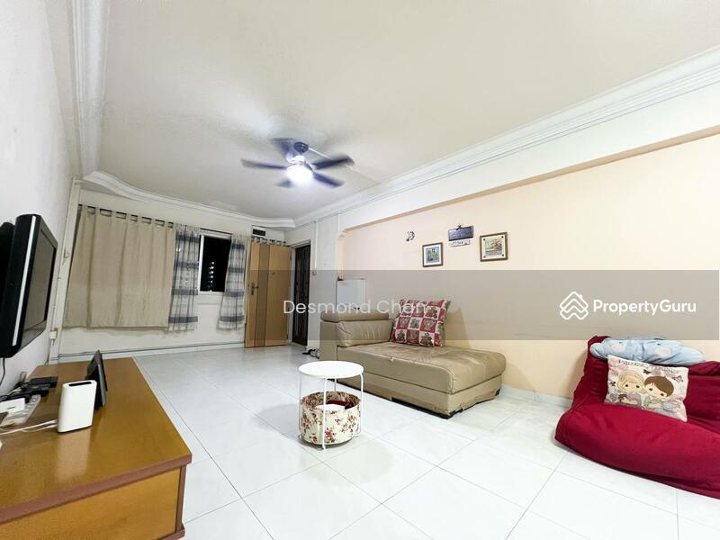 Prop-GPT: HDB Flat: D19  662 Hougang Avenue 4