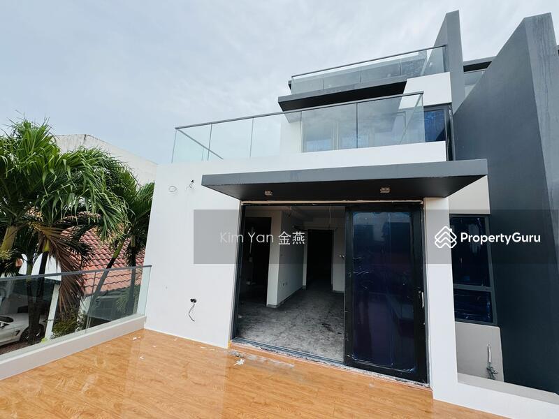 Semi-Detached for Sale, Brand new Semi-D, 4 levels with Lift & Swimming Pool, 5 bedrooms ensuite, modern with roof terrace, SGD 7,380,000 | 999-year lease