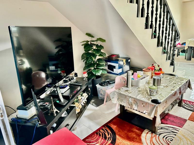 HDB Apartment for Sale, 21 Joo Seng Road HDB Apartment For Sale, $1,150,000, 3 Bed 2 Bath 1,593 sqft $722.00 psf, SGD 1,150,000 | 99-year Leasehold