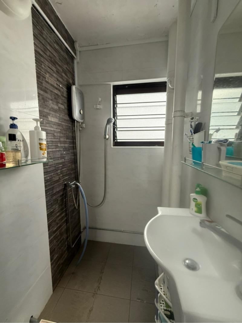 HDB Apartment for Sale, 178 Toa Payoh Central HDB Apartment For Sale, $500,000, 2 Bed 1 Bath 721 sqft $693.00 psf, SGD 500,000 | 99-year Leasehold