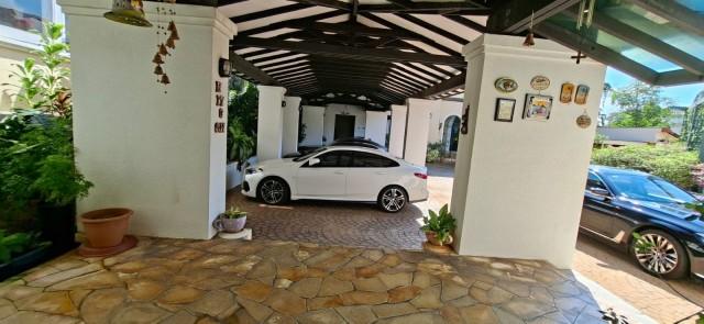 Prop-GPT: Bungalow - Good Class: D10  ?Eminence Landed? D10 Good Class Bungalow @ Victoria Park