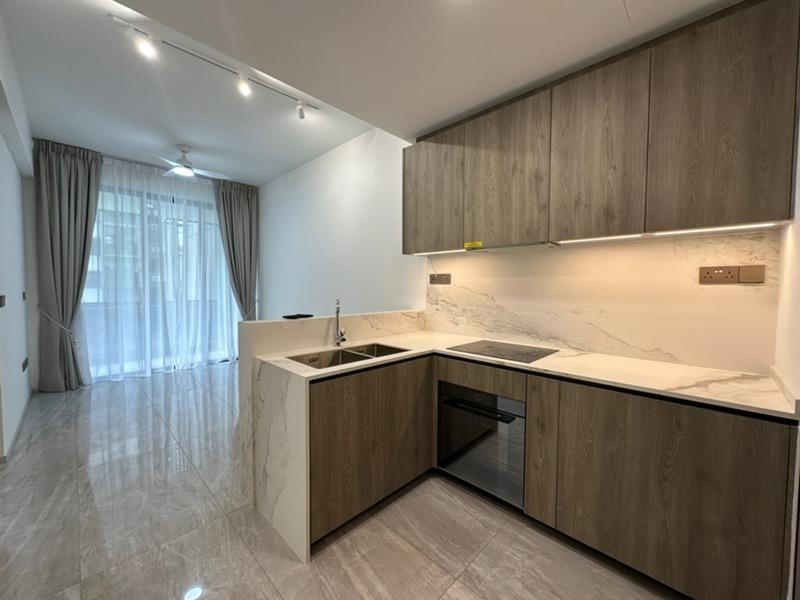 Prop-GPT: Condominium: D10  Leedon Green