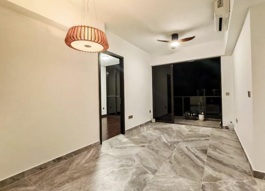 Condominium for Sale, The Commodore Condominium For Sale, $1,298,000, 2 Bed 2 Bath 743 sqft $1,747.00 psf, SGD 1,298,000 | 99-year Leasehold