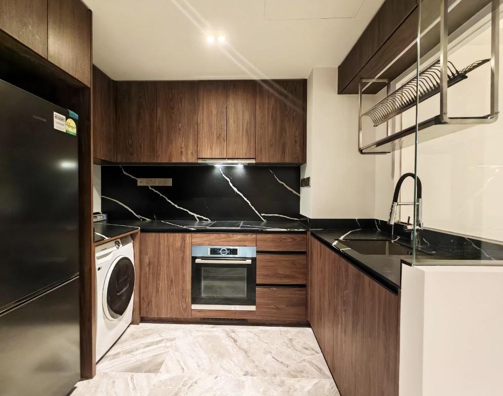 Condominium for Sale, The Commodore Condominium For Sale, $1,298,000, 2 Bed 2 Bath 743 sqft $1,747.00 psf, SGD 1,298,000 | 99-year Leasehold