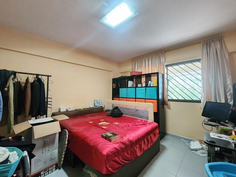 Prop-GPT: HDB Apartment: D25  817 Woodlands Street 82