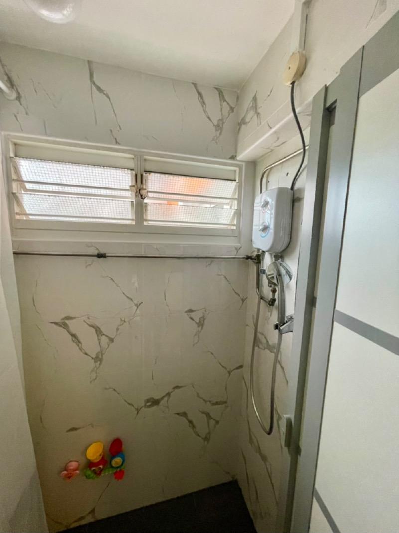 HDB Apartment for Sale, 8 Holland Avenue HDB Apartment For Sale, $500,000, 2 Bed 2 Bath 635 sqft $787.00 psf, SGD 500,000 | 99-year Leasehold