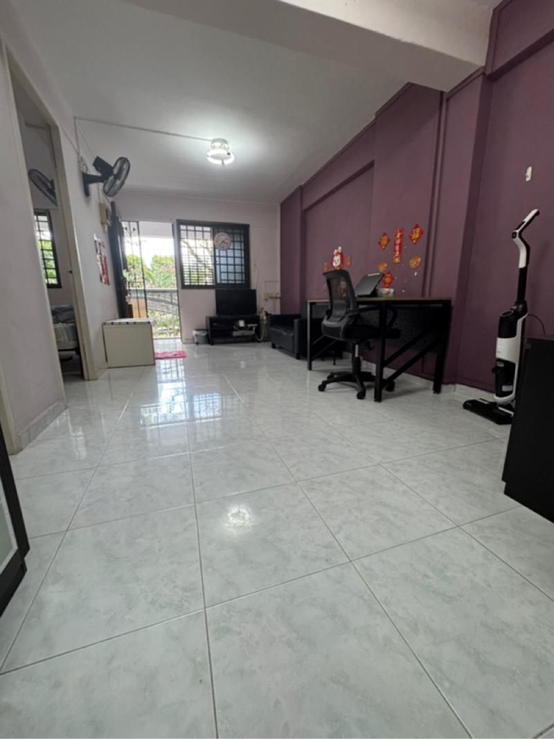 Prop-GPT: HDB Apartment: D04  20 Telok Blangah Crescent
