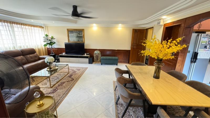 HDB Apartment for Sale, 411 Eunos Road 5 HDB Apartment For Sale, $820,000, 3 Bed 2 Bath 1,151 sqft $712.00 psf, SGD 820,000 | 99-year Leasehold