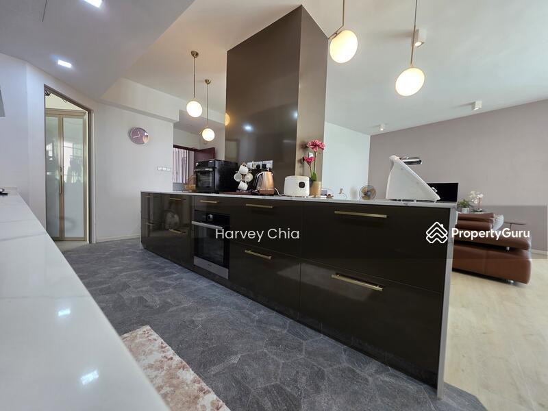 Condominium for Sale, The Clearwater, SGD 1,998,000 | 99-year lease