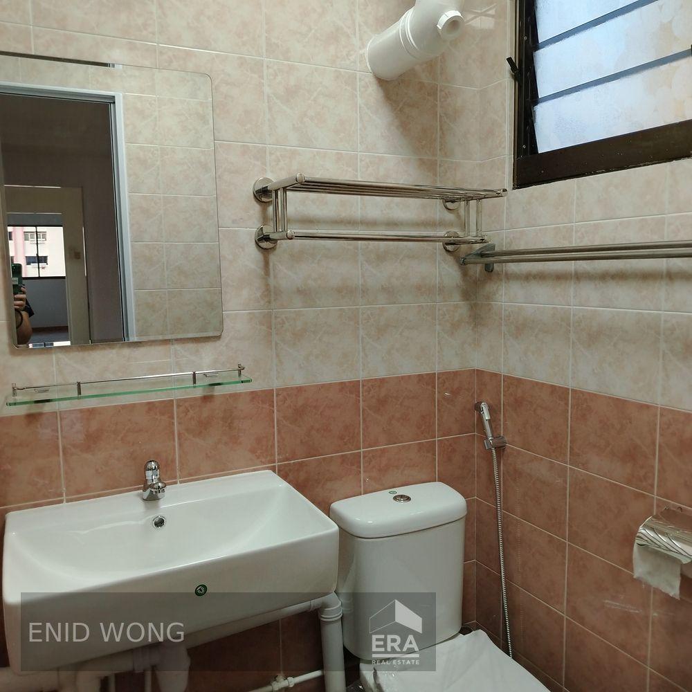 HDB - 2 room for Sale, West Coast Road 704 West Coast Road, SGD 499,000 | Leasehold