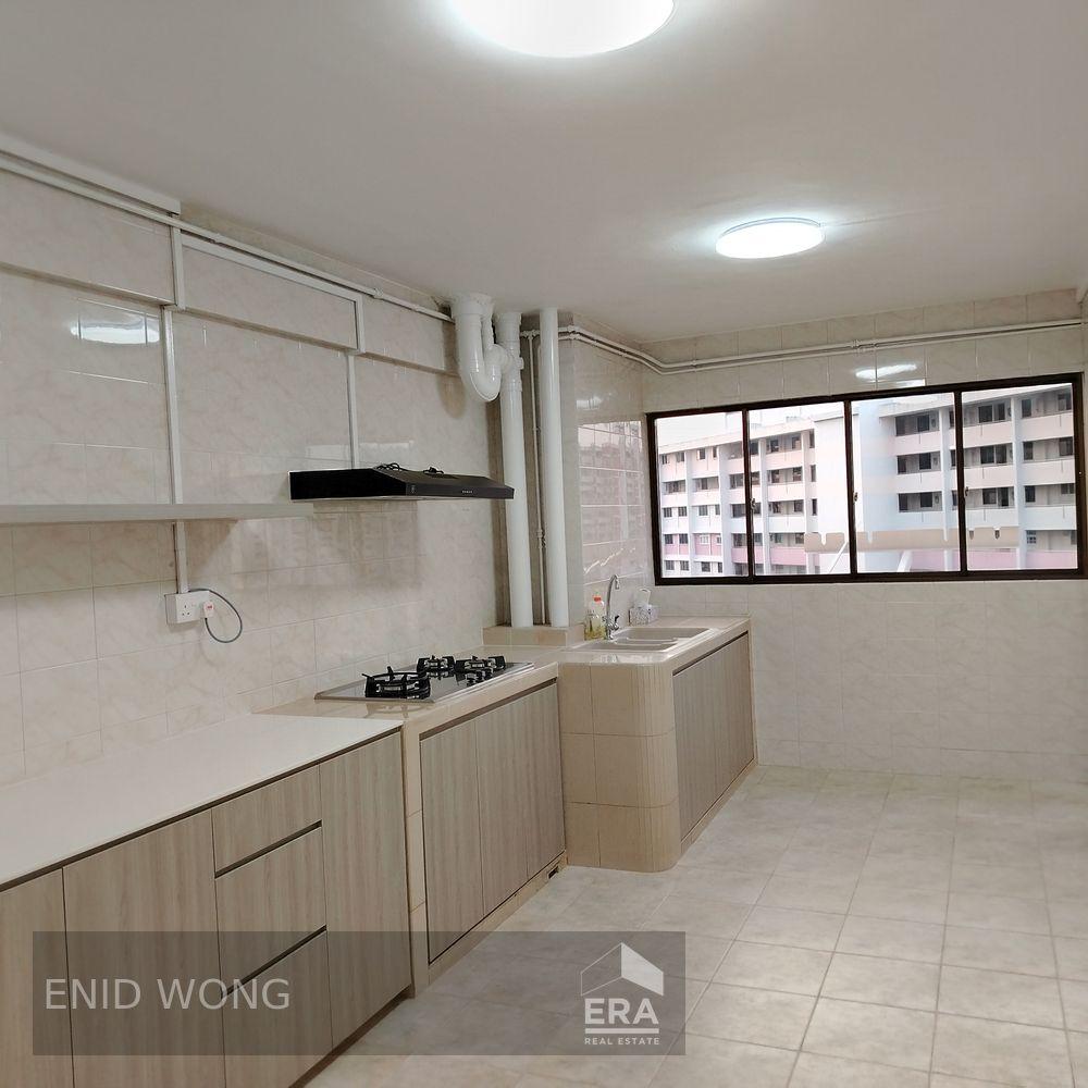 HDB - 2 room for Sale, West Coast Road 704 West Coast Road, SGD 499,000 | Leasehold