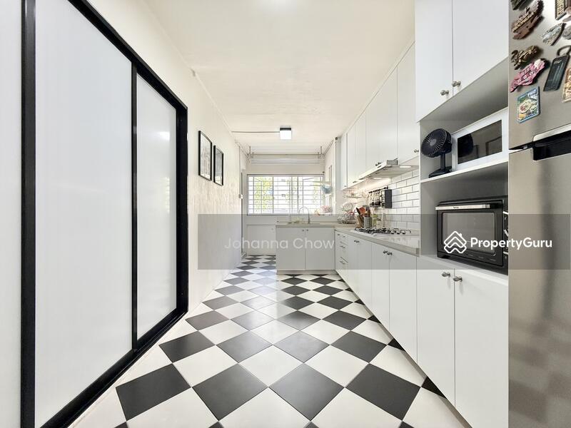 HDB Flat for Sale, 517 Jurong West Street 52, SGD 455,000 | 99-year lease