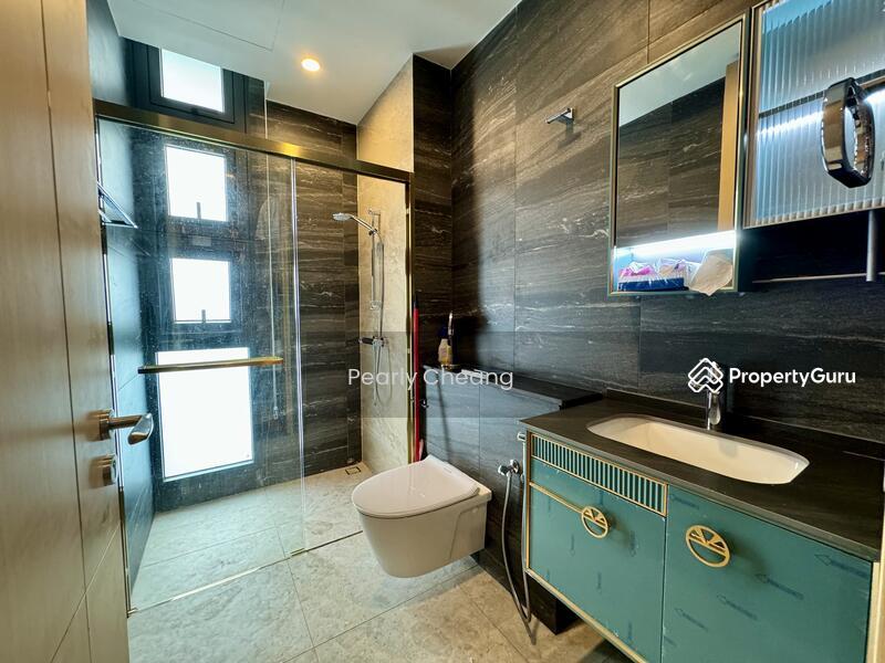 Detached for Sale, Reno 3.5 Storey Detached @ Tahan Merah, Jalan Pari Burong, Bedok, SGD 10,000,000 | Freehold