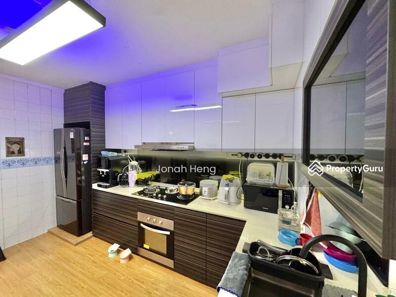 HDB Flat for Sale, 294 Choa Chu Kang Avenue 2, SGD 550,000 | 99-year lease