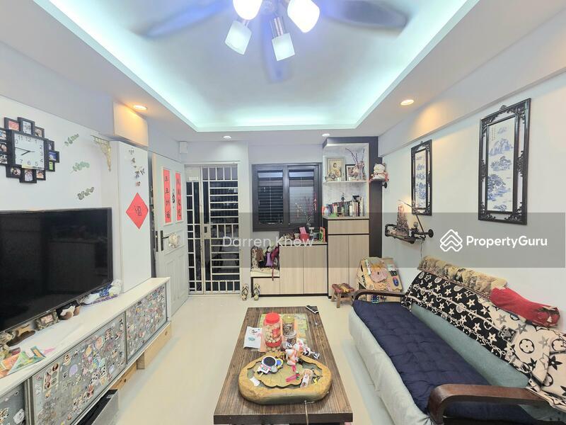 Prop-GPT: HDB Flat: D22 Boon Lay 525 Jurong West Street 52