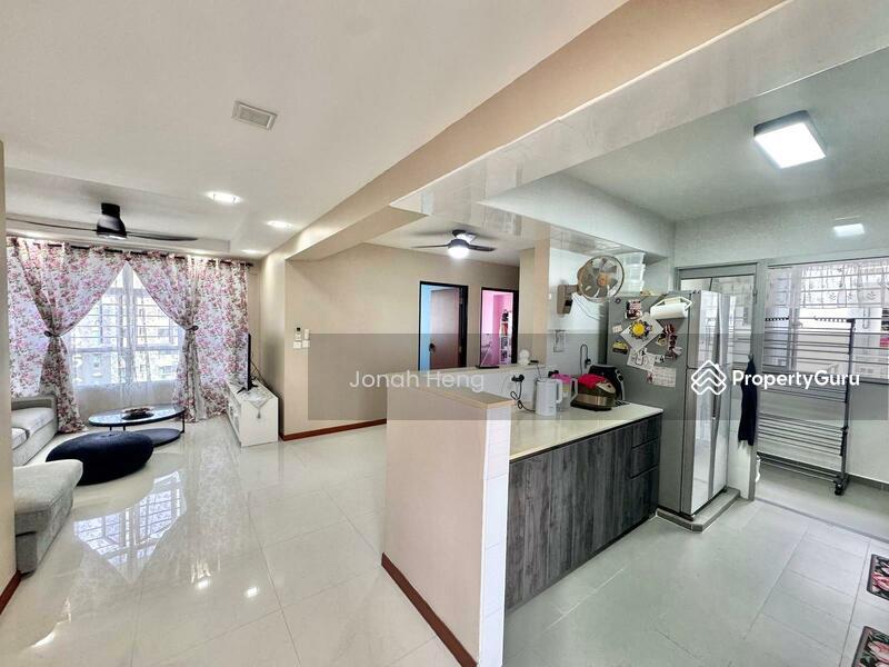 HDB Flat for Sale, 675A Fern Grove @ Yishun, SGD 660,000 | 99-year lease