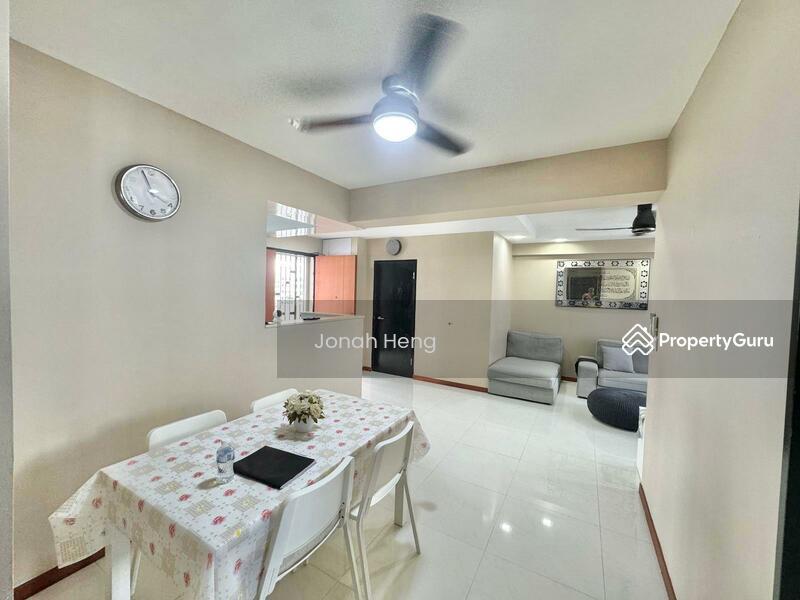HDB Flat for Sale, 675A Fern Grove @ Yishun, SGD 660,000 | 99-year lease