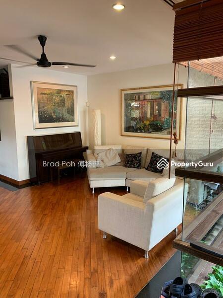 Prop-GPT: Semi-Detached: D10 Holland Holland Grove Drive Semi-D For Sale