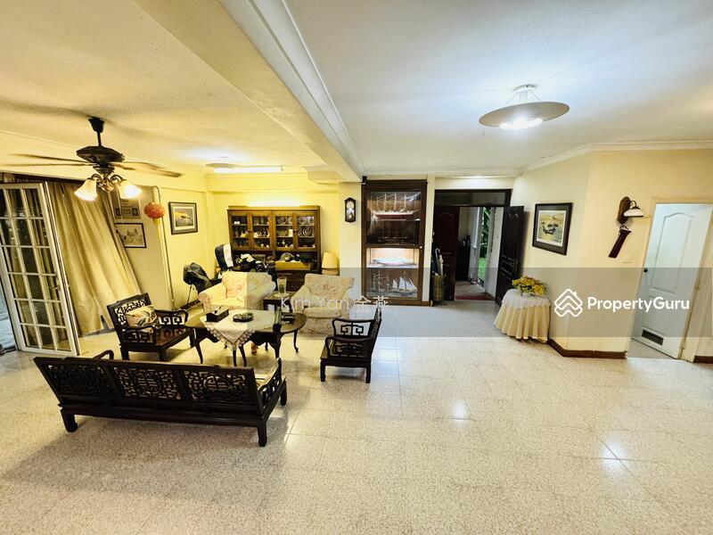 Bungalow for Sale, Classical bungalow with Regular land, Wide Frontage at Elevated ground, surrounded by trees & garden, SGD 11,000,000 | Freehold
