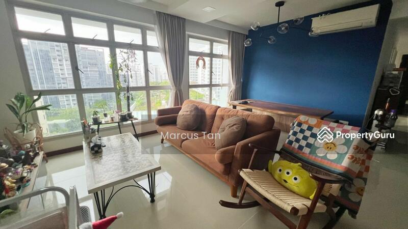 Prop-GPT: HDB Flat: D19 Punggol 323B Sumang Walk