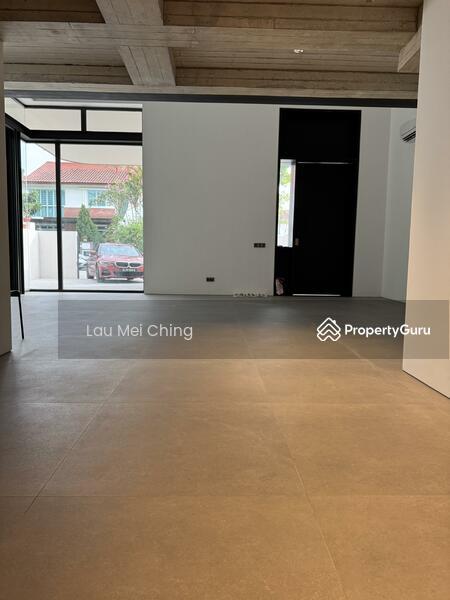 Prop-GPT: Semi-Detached: D19  Bloxhome Drive