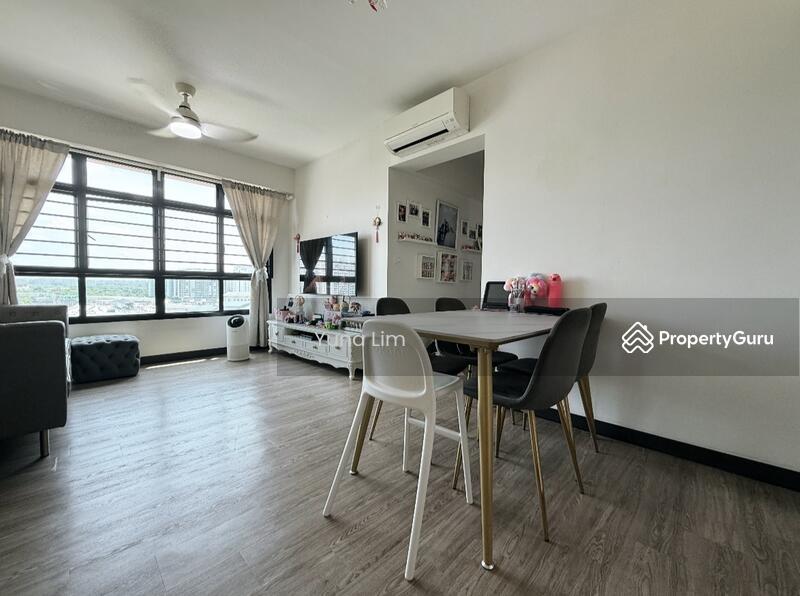 Prop-GPT: HDB Flat: D19  995A Buangkok Crescent