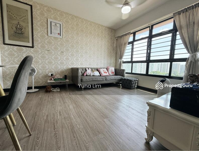 HDB Flat for Sale, 995A Buangkok Crescent, SGD 550,000 | 99-year lease