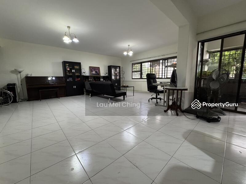 Apartment for Sale: D20, 579727