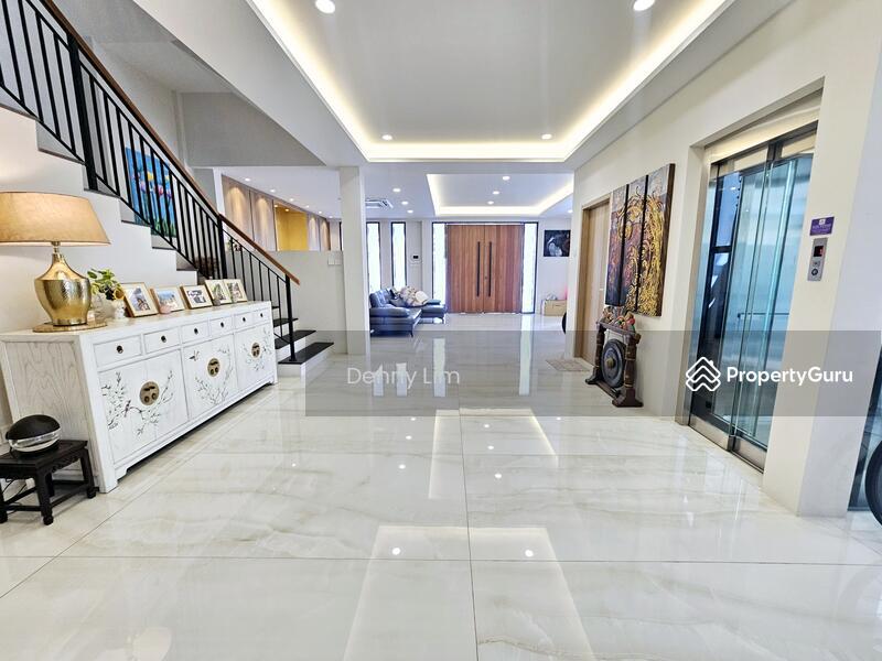 Prop-GPT: Corner Terrace: D15  ?PRICE REDUCED?ALMOST LIKE NEW (?9693?8899 ????)