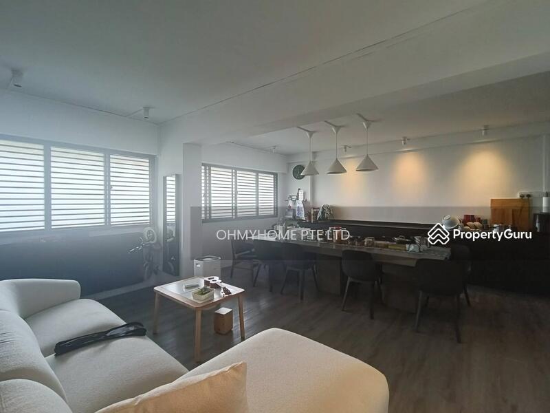 Prop-GPT: HDB Flat: D18  342 Tampines Street 33