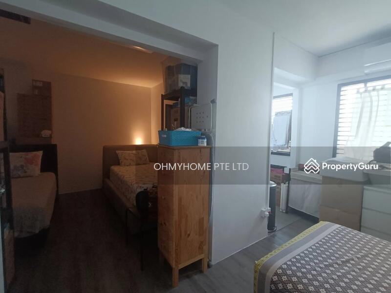 HDB Flat for Sale: D18, 520342