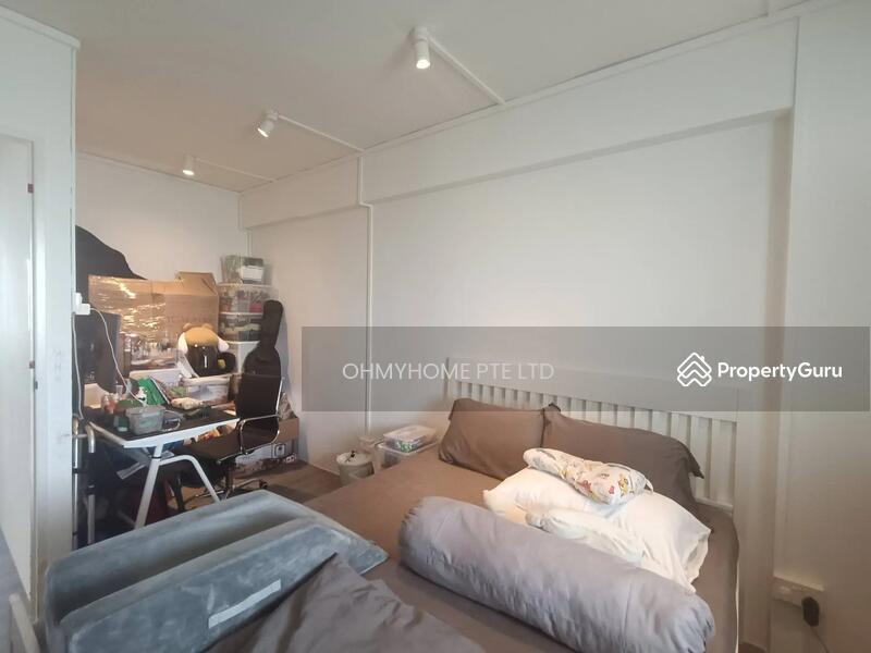 HDB Flat for Sale: D18, 520342